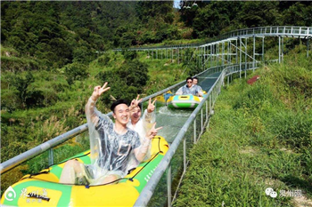 福建省泉港區金鐘潭景區玻璃漂流